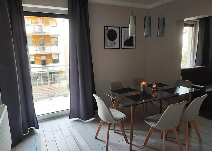 Apartament Feniks 12 - 63 M2